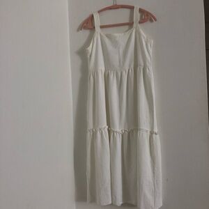 Dazy White Cami Sun Dress With Thick Lining Inside
Size-L(Runs Small)
